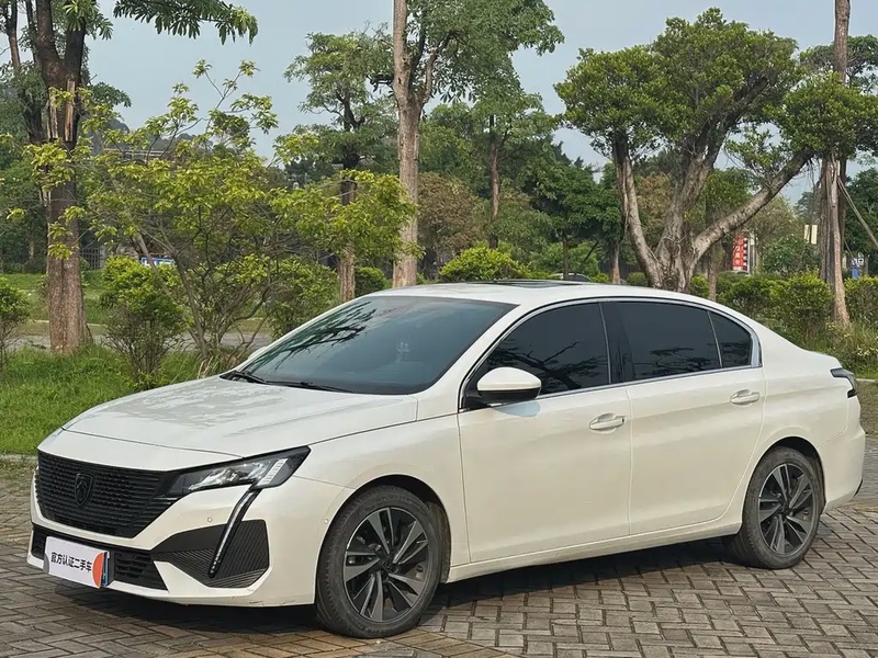 Peugeot 408