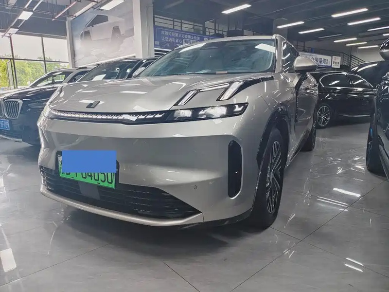 Lynk & Co 08