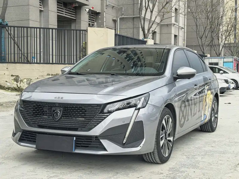 Peugeot 408