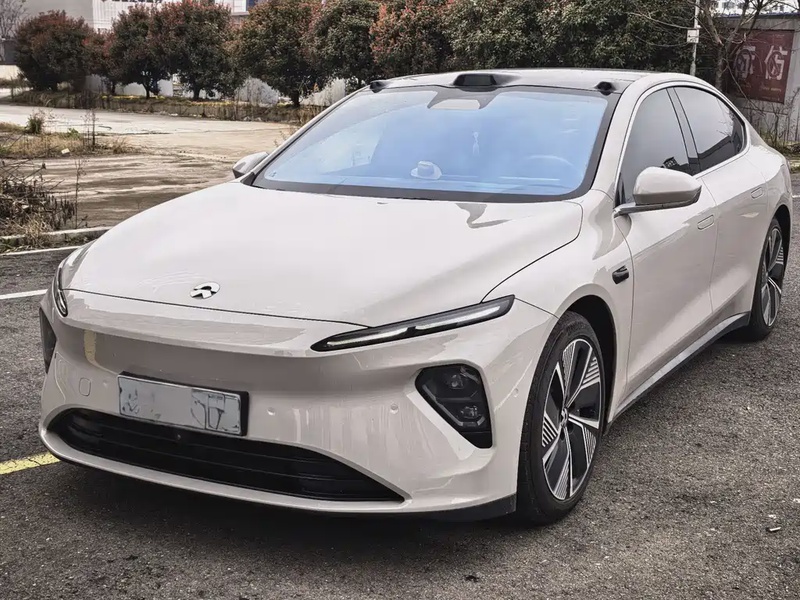 NIO ET7