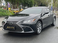Lexus ES 2020