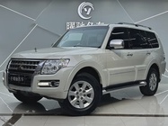 Mitsubishi Pajero 2020