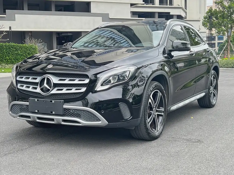Mercedes-Benz GLA-Class