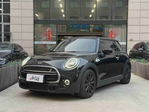 MINI Other 2019
