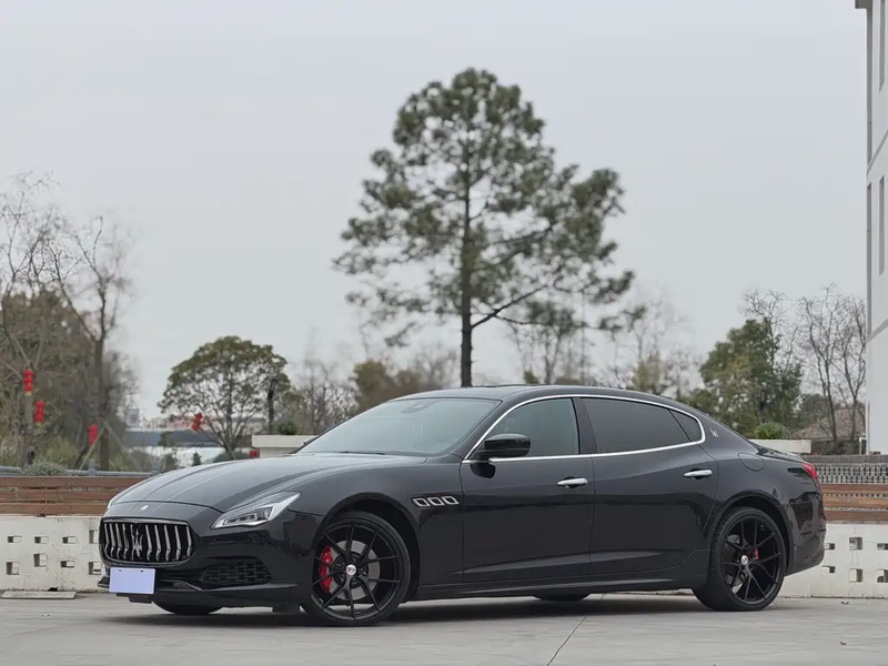 Maserati Quattroporte