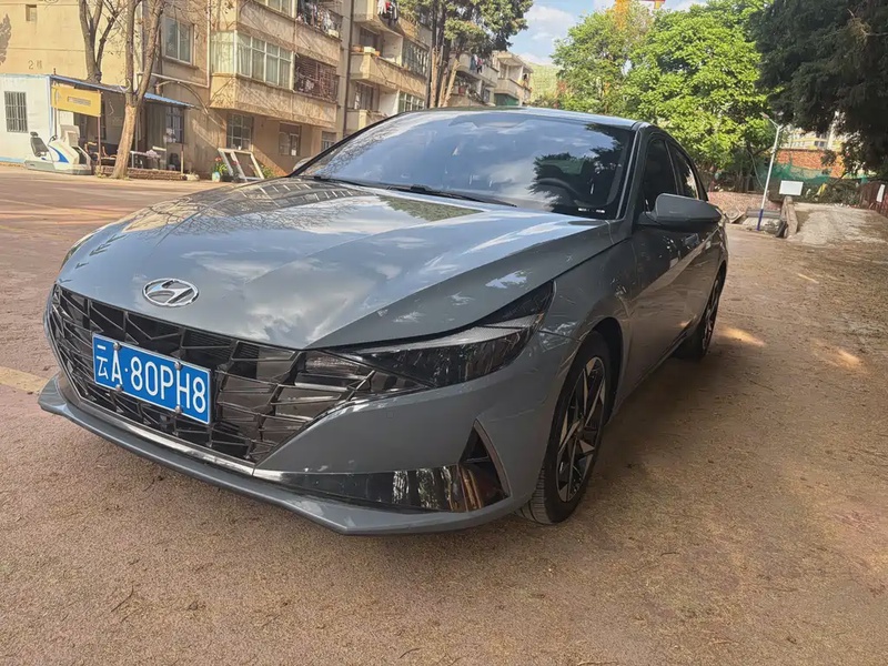 Hyundai Elantra