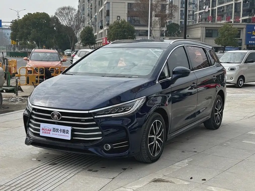 BYD MAX 2018