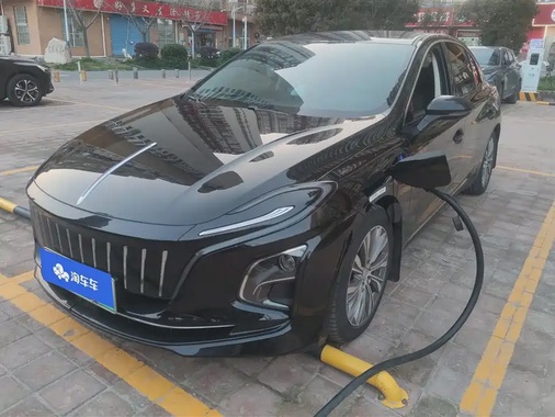 Hongqi E-QM5 2024