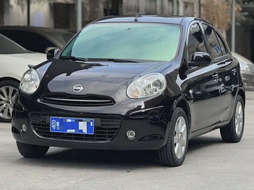 Nissan March 2013