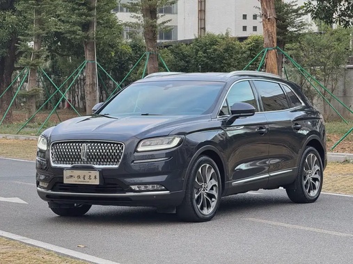 Lincoln Nautilus 2021