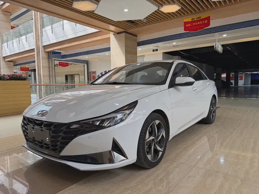Hyundai Elantra 2022