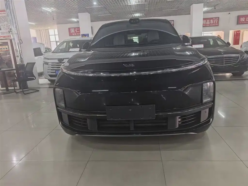 Li Auto L8