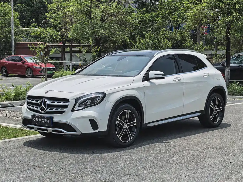 Mercedes-Benz GLA-Class