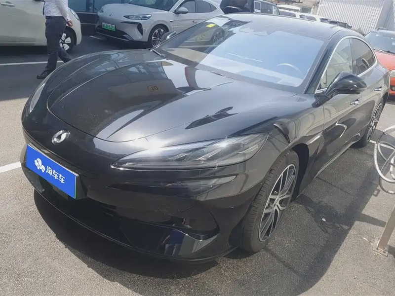 Denza Z9