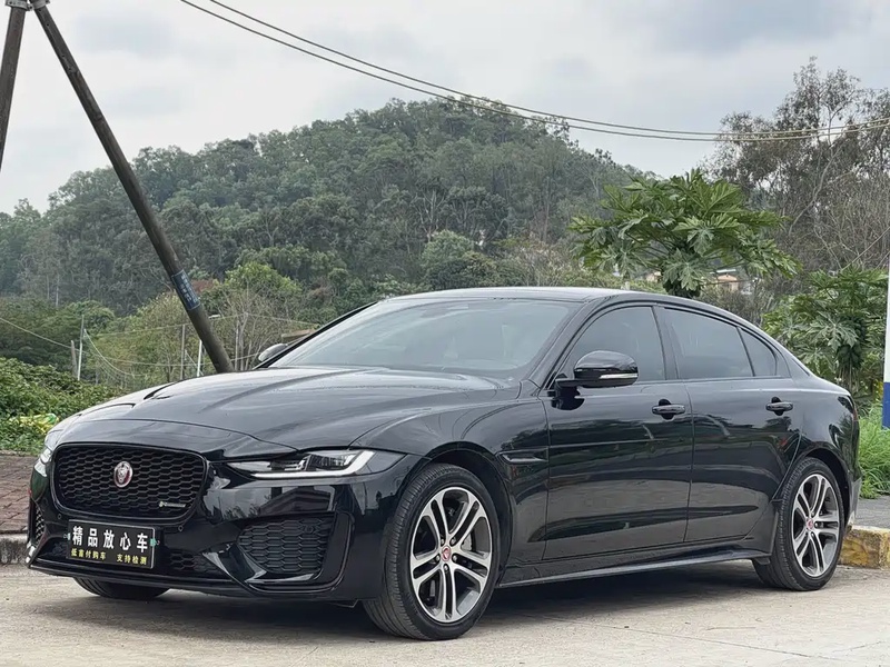 Jaguar XE