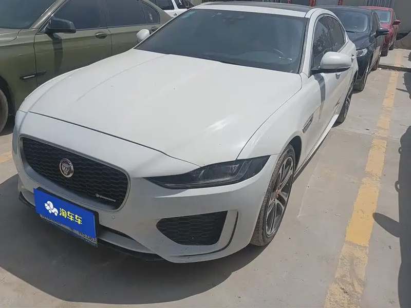 Jaguar XE