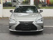 Lexus ES 2020