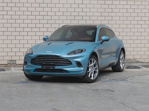 Aston Martin DBX 2022