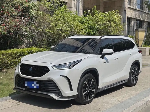 Toyota Crown Kluger 2022