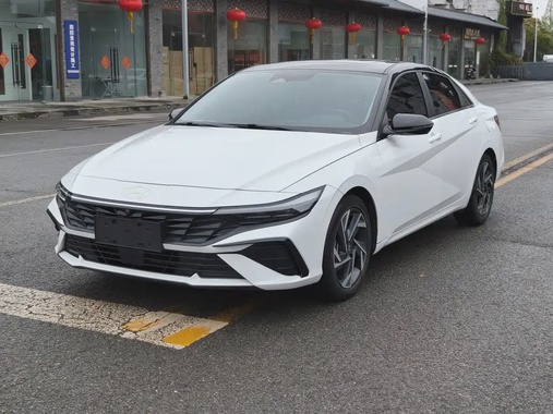 Hyundai Elantra 2024