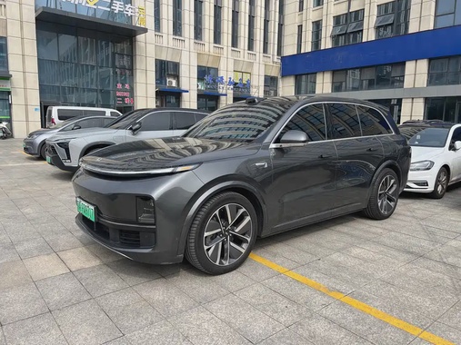 Li Auto L8 2025