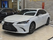 Lexus ES 2022
