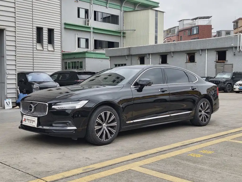 Volvo S90