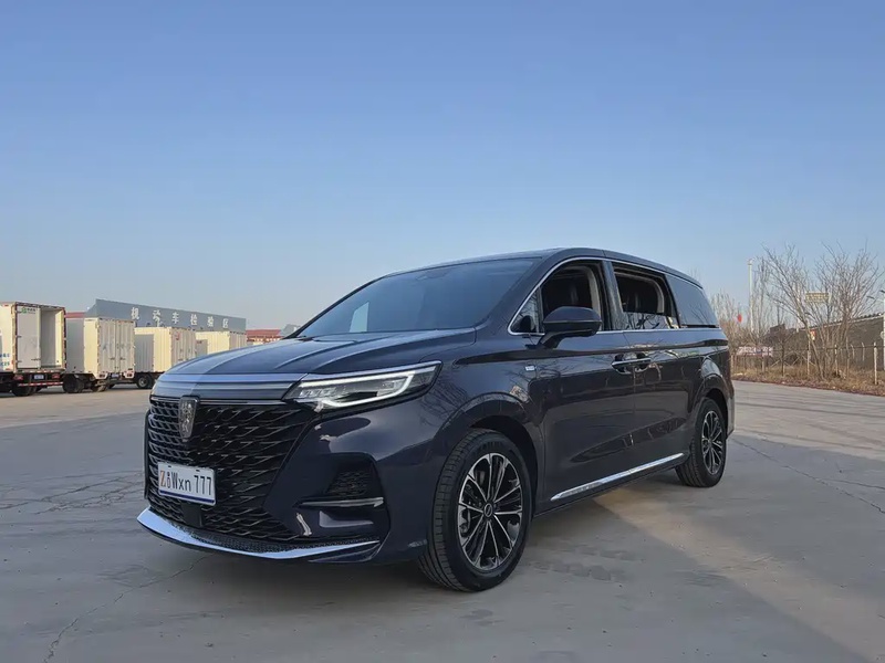 Roewe iMAX8