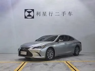 Lexus ES 2019