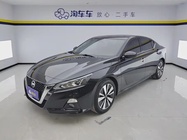 Nissan Teana 2022