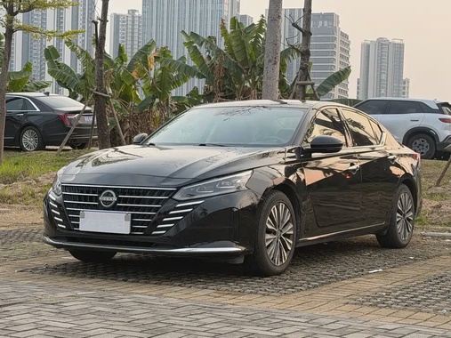 Nissan Teana 2023