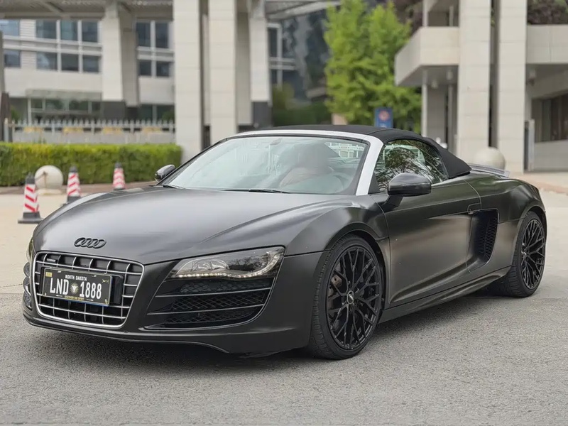 Audi R8