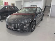 Hongqi E-QM5 2023