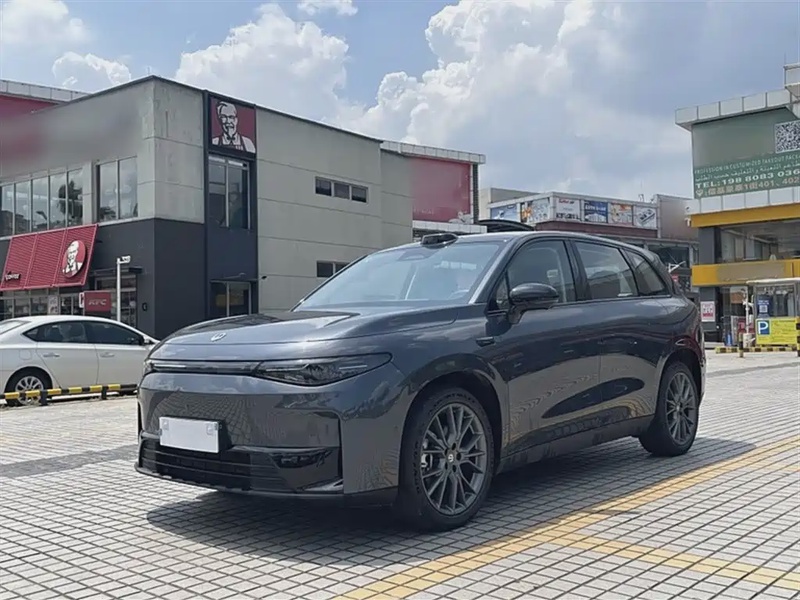 Leapmotor C10