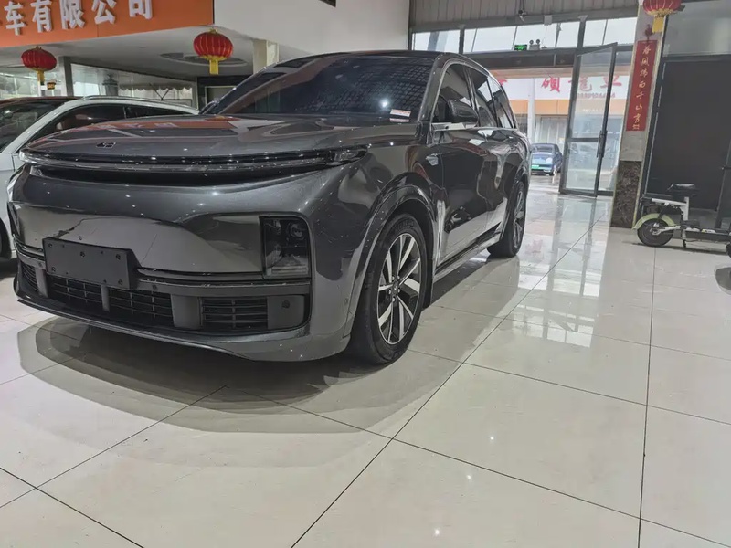 Li Auto L8