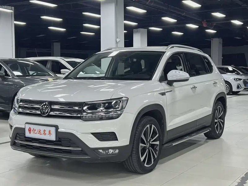 Volkswagen Tharu