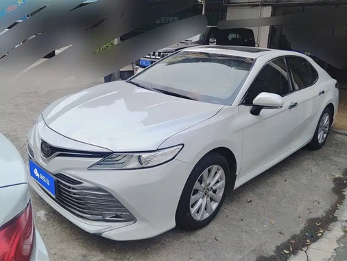 Toyota Camry 2019