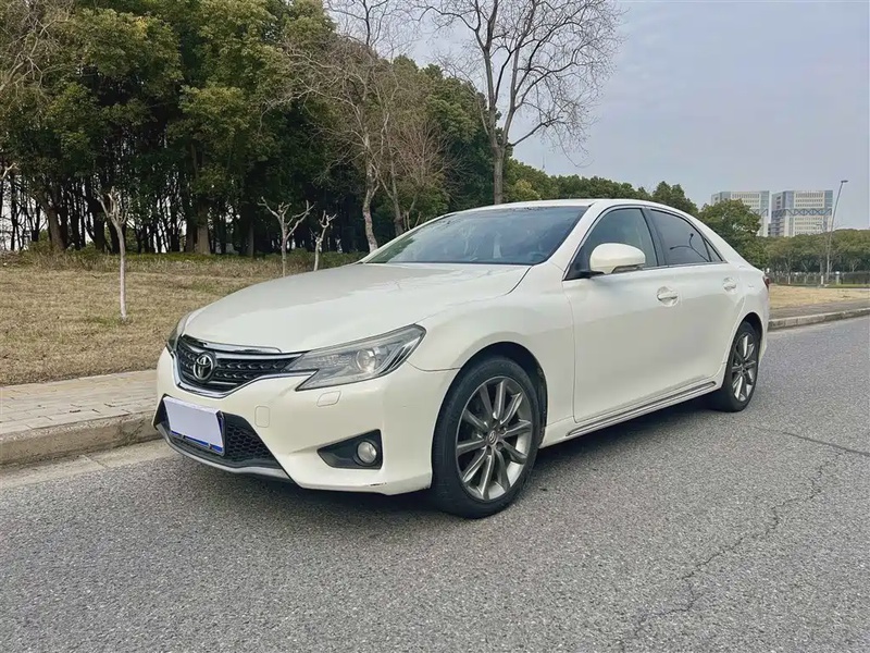 Toyota Reiz
