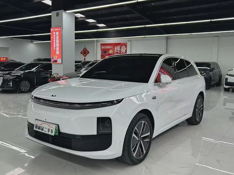 Li Auto L6