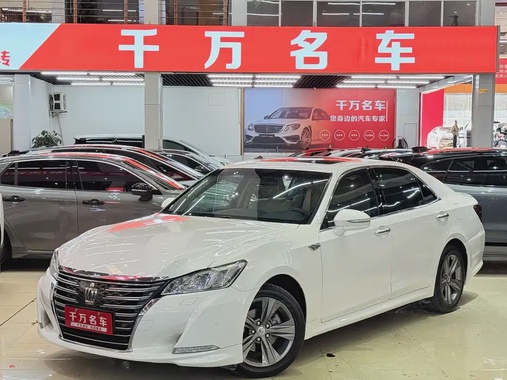 Toyota Crown 2016