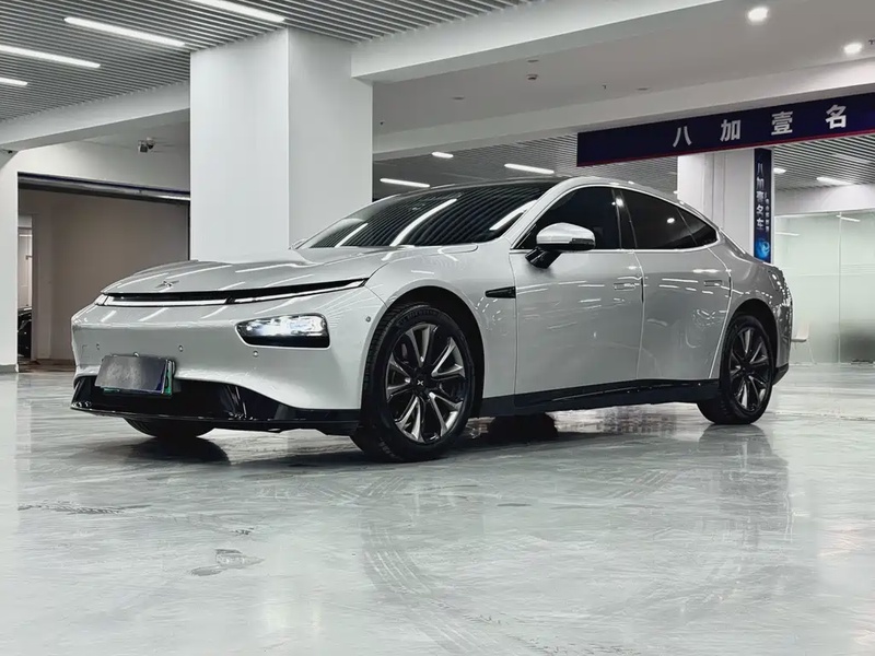 XPeng P7