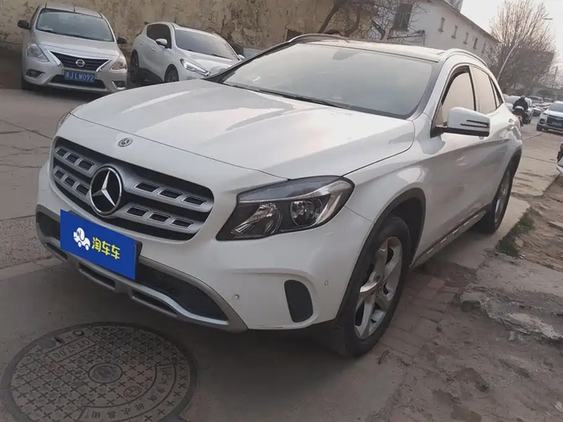 Mercedes-Benz GLA-Class