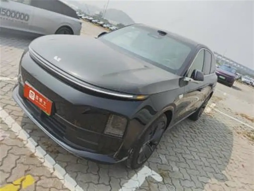 Li Auto L6 2025