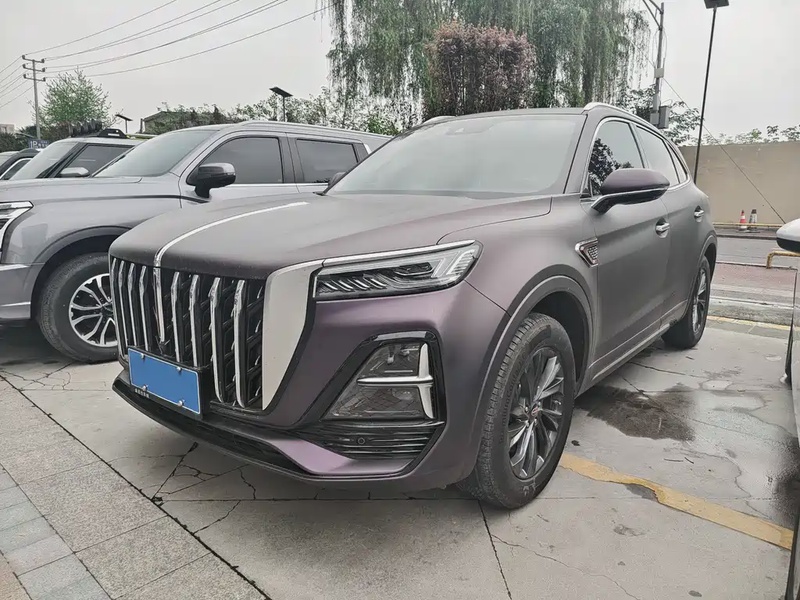 Hongqi HS5