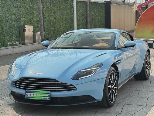 Aston Martin DB11 2022