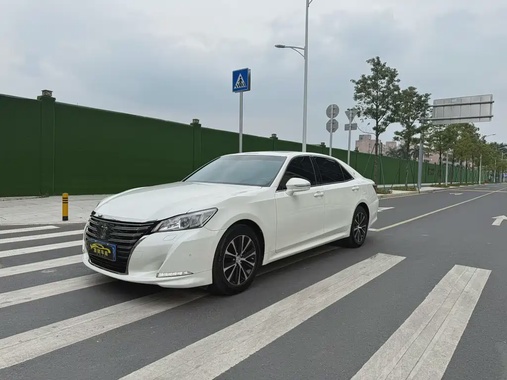 Toyota Crown 2018