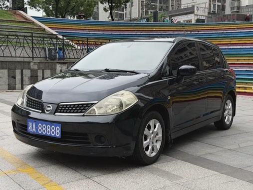 Nissan Tiida 2007