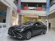 Lexus ES 2025