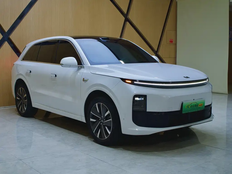 Li Auto L6