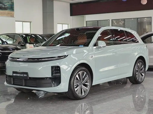 Li Auto L6 2025